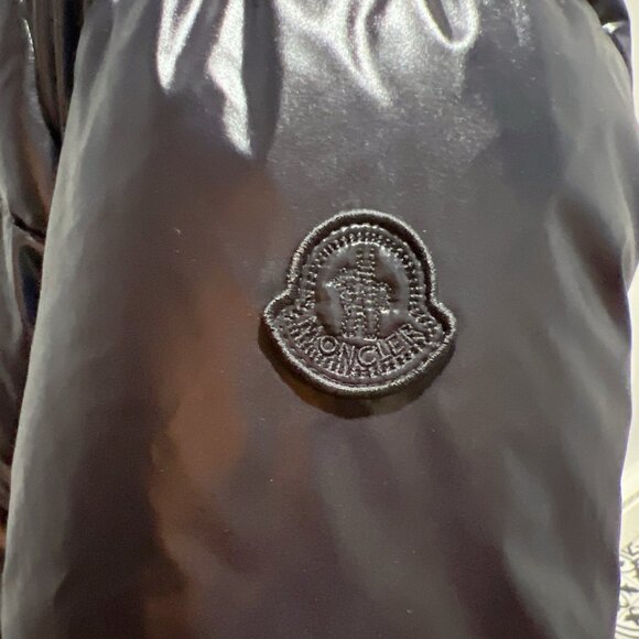 MONCLER Breteuil Giubbotto Cropped Black Puffer Down Jacket Wms Size 4/ L $1690+ - Picture 6 of 14
